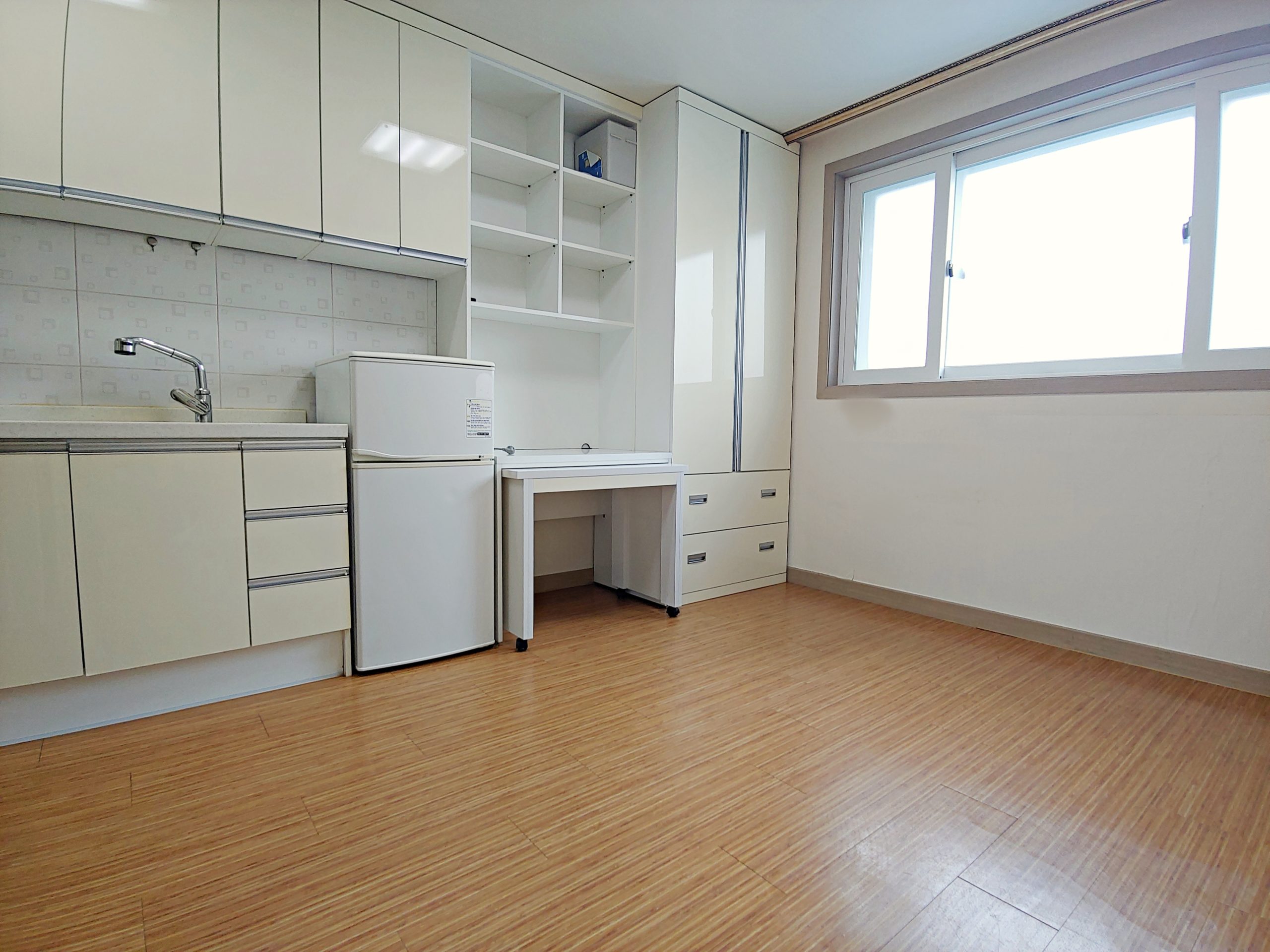 Near two subway stations / Line 4 Mia & Suyu Station / Clean & Affordable One room!